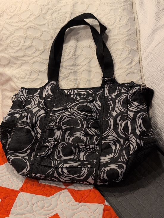 thirty-one Handbags - Black & White Floral Tote Bag